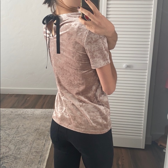 Velvet pink top! - Picture 2 of 6